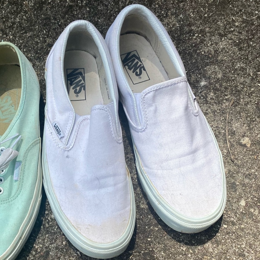 White slip on Vans